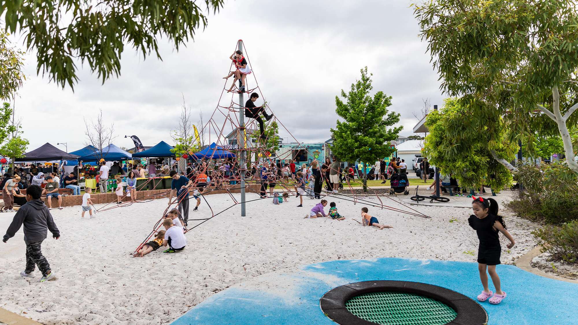 Meet and Treat in the park - Baldivis Parks Halloween Lantern Markets 2024